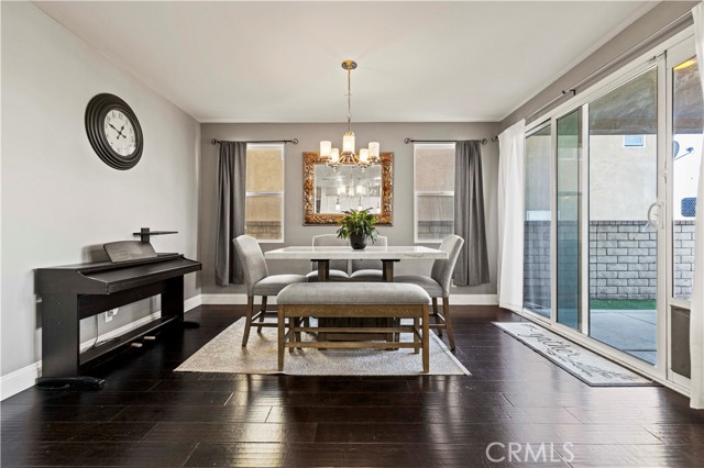 20556 Suzie Lane, Saugus CA: https://media.crmls.org/medias/f6498367-ef9a-486c-9482-780fd50c6b84.jpg