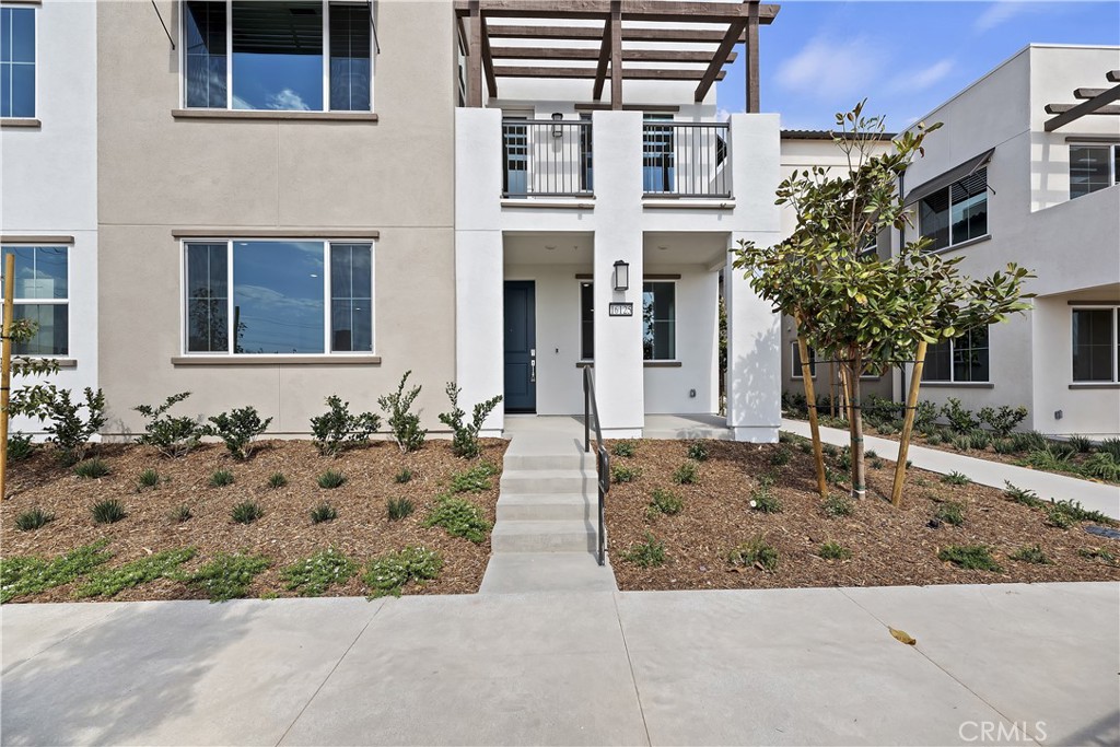 16125 Linden Lane