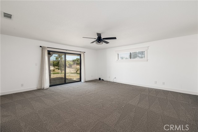 Detail Gallery Image 17 of 36 For 41600 Intrepid Rd, Hemet,  CA 92544 - 3 Beds | 2/1 Baths