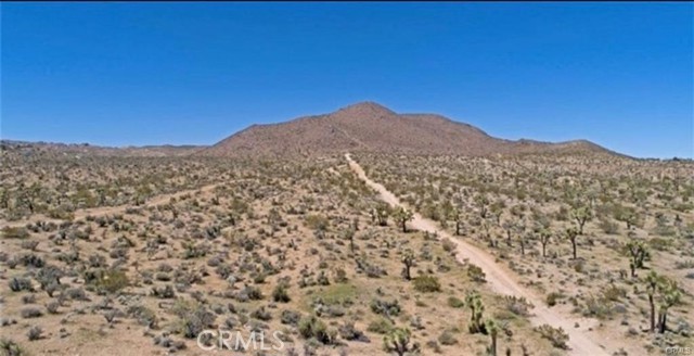 1 Avalon Avenue, Yucca Valley CA: https://media.crmls.org/medias/f64c2be3-f6fc-45c5-b1bf-89b5a5bb777b.jpg