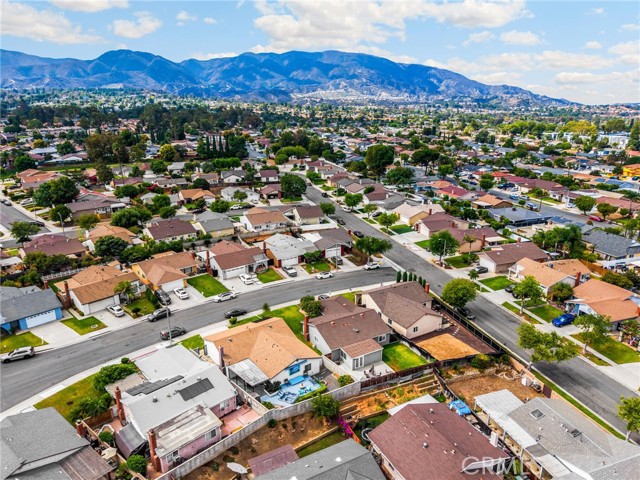 1463 Moore Circle, Corona CA: https://media.crmls.org/medias/f64c789b-fb95-4aa8-89a5-bfe6e1c46bbf.jpg