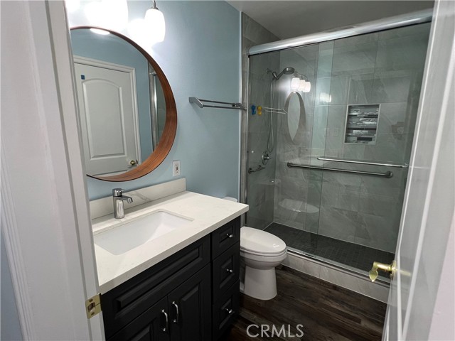 Detail Gallery Image 33 of 42 For 18614 Liggett St, Northridge,  CA 91324 - 5 Beds | 3/1 Baths