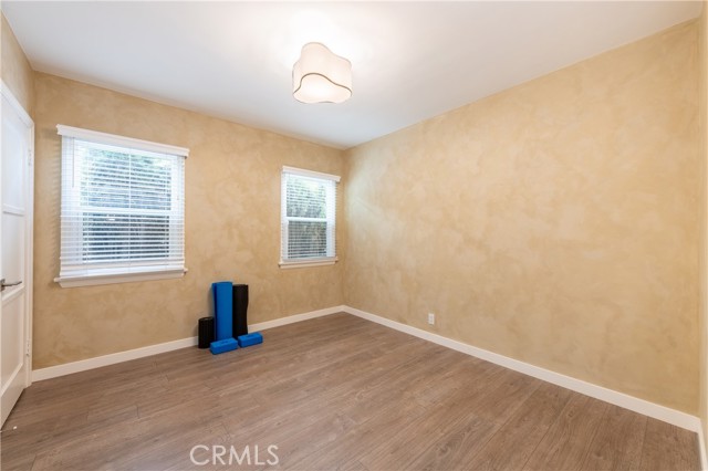 14734 Magnolia Boulevard photo 20
