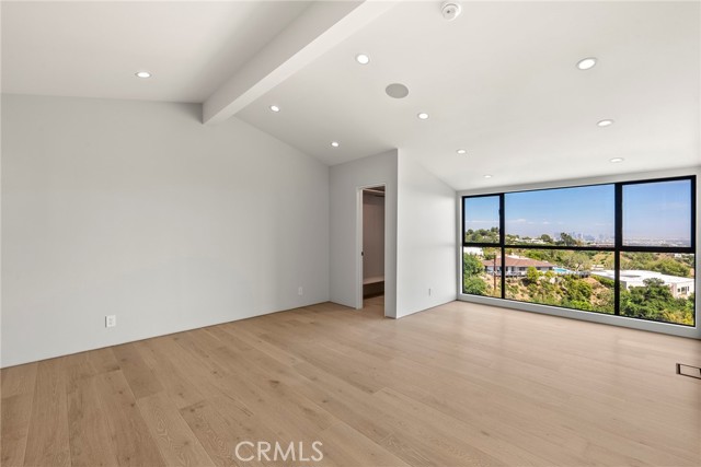Detail Gallery Image 23 of 35 For 9336 Lloydcrest Dr, Beverly Hills,  CA 90210 - 3 Beds | 2 Baths