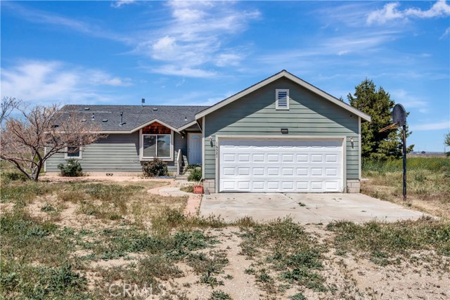 Detail Gallery Image 1 of 45 For 16521 W Avenue a, Rosamond,  CA 93560 - 4 Beds | 2/1 Baths