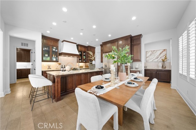 Detail Gallery Image 13 of 28 For 18 Windrow Rd, Tustin,  CA 92782 - 6 Beds | 5/1 Baths