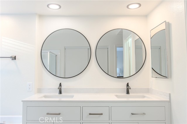 573 Hamilton Drive, Corona CA: https://media.crmls.org/medias/f64e5e75-4798-4be2-a05b-c3ba45a79302.jpg