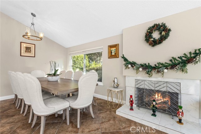 Detail Gallery Image 17 of 66 For 17350 Angelaine Way, Granada Hills,  CA 91344 - 4 Beds | 2 Baths