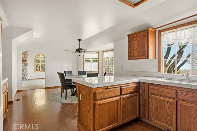 Detail Gallery Image 13 of 40 For 24502 Albrun Ct, Crestline,  CA 92325 - 3 Beds | 2/1 Baths