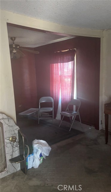 Detail Gallery Image 2 of 3 For 8806 Chantry Ave, Fontana,  CA 92335 - 3 Beds | 1 Baths