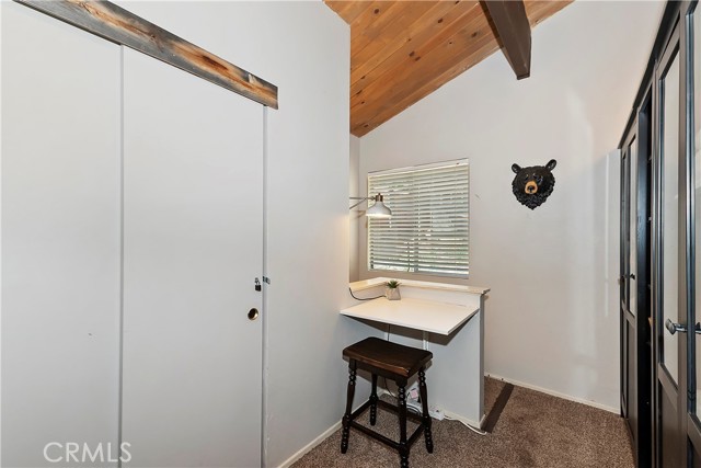 Detail Gallery Image 11 of 31 For 28393 Larchmont Ln, Lake Arrowhead,  CA 92352 - 2 Beds | 2 Baths