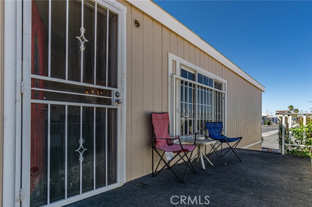 Detail Gallery Image 3 of 55 For 14411 Palmdale Rd #64,  Victorville,  CA 92392 - 3 Beds | 2 Baths
