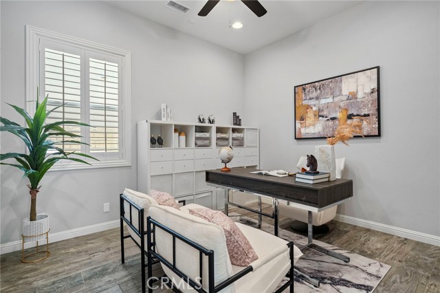 18 Goldenrod, Lake Forest CA: https://media.crmls.org/medias/f6519837-2fa5-4671-bdd5-5f67926521e6.jpg