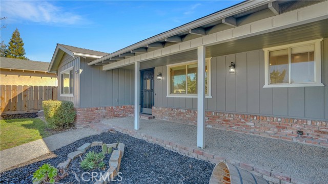 Image 5 of 28 For 2060 Loyola Way