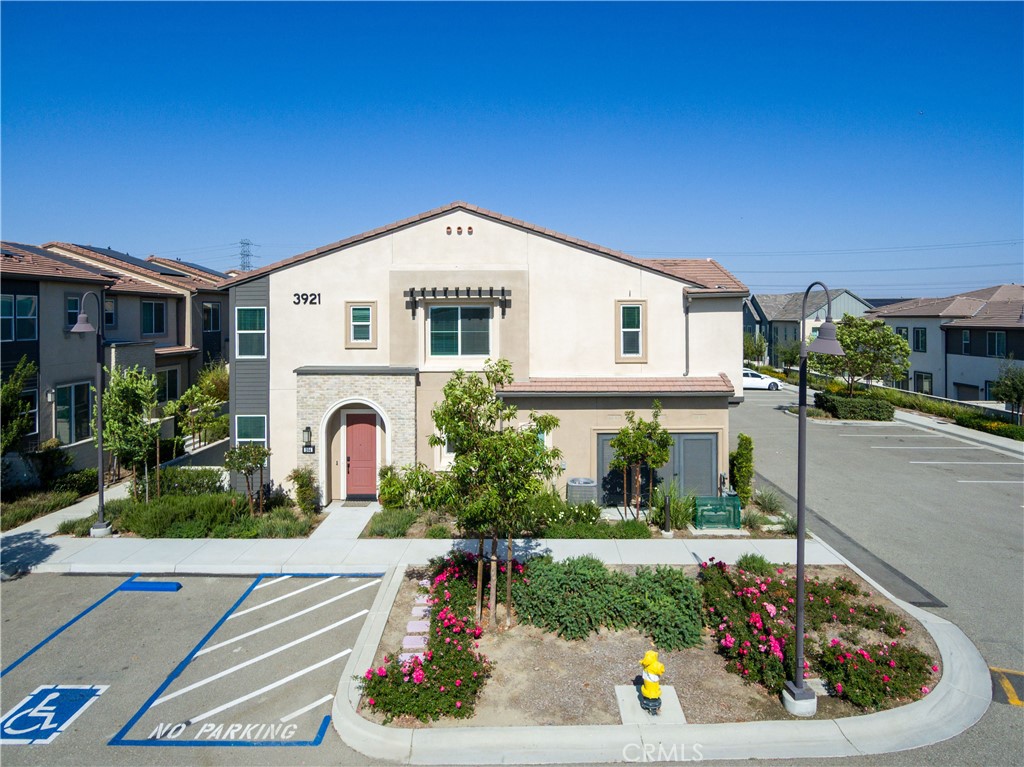 3921 S Jolly Paseo #204