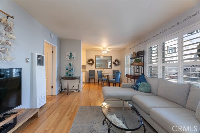 Detail Gallery Image 13 of 42 For 1404 E 1st St #5,  Long Beach,  CA 90802 - 2 Beds | 1 Baths