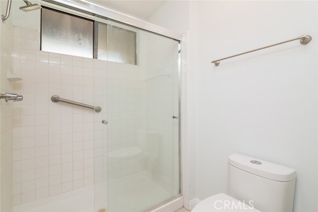 5711 Owensmouth Avenue, Woodland Hills CA: https://media.crmls.org/medias/f652eaaf-5bd2-4fe4-ba00-745d0fa7fc0e.jpg