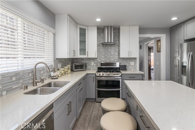 Detail Gallery Image 9 of 21 For 10233 Glory Ave, Tujunga,  CA 91042 - 3 Beds | 2 Baths