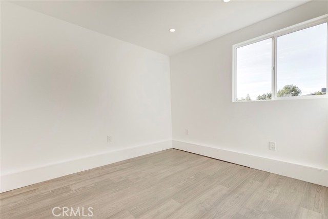 Detail Gallery Image 9 of 16 For 16503 Kingsbury St, Granada Hills,  CA 91344 - 1 Beds | 1 Baths