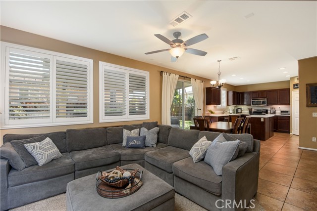 Detail Gallery Image 14 of 40 For 38236 Hermosa Ct, Murrieta,  CA 92563 - 5 Beds | 3 Baths