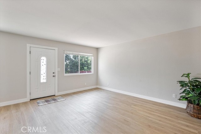 Detail Gallery Image 5 of 25 For 15475 Shadow Mountain Ln, Lake Elsinore,  CA 92530 - 3 Beds | 2 Baths
