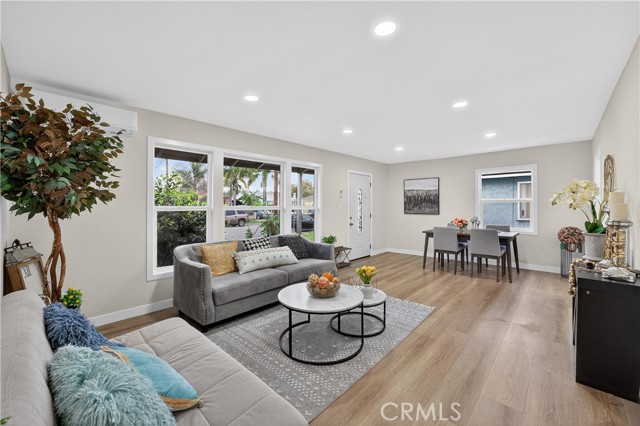 Detail Gallery Image 5 of 34 For 9602 Florpark, Pico Rivera,  CA 90660 - 3 Beds | 2 Baths