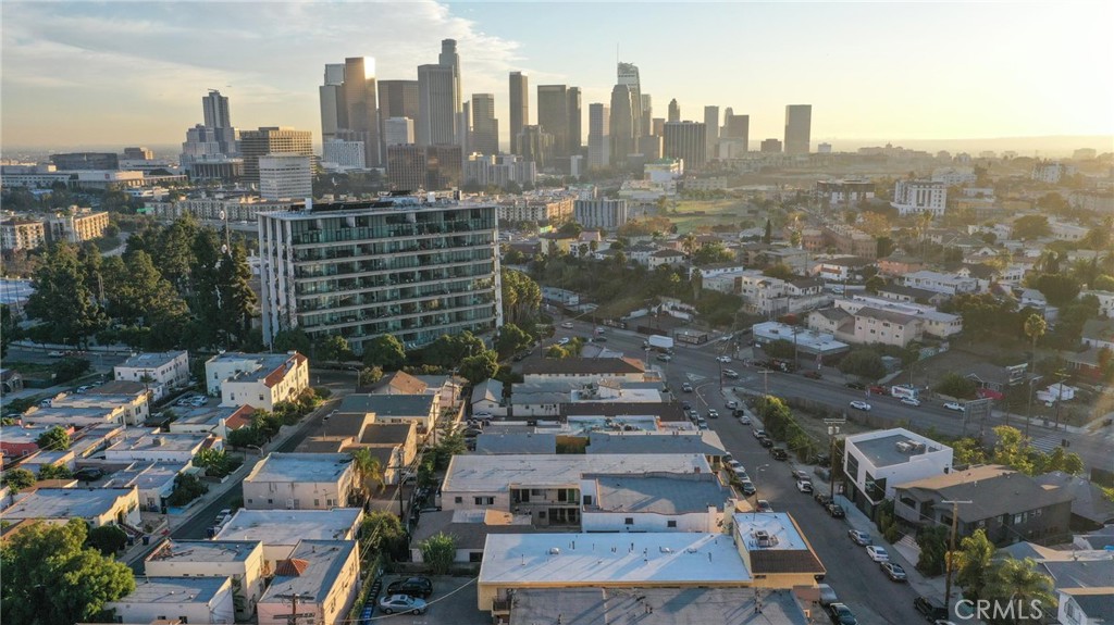 MLS #OC25066490 img 5