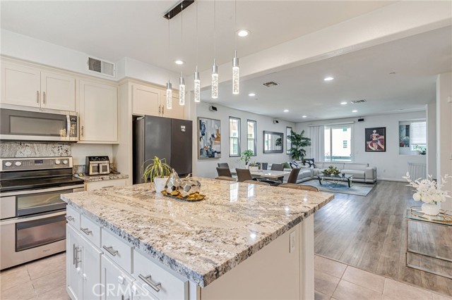 Detail Gallery Image 11 of 33 For 157 Triggs, Morgan Hill,  CA 95037 - 4 Beds | 3/1 Baths