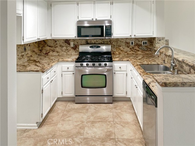 Detail Gallery Image 7 of 20 For 15543 Oakdale Rd, Chino Hills,  CA 91709 - 4 Beds | 2/1 Baths