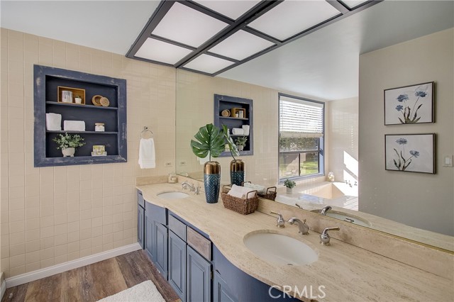 27 Misty Acres Road, Rolling Hills Estates, California 90274, 4 Bedrooms Bedrooms, ,3 BathroomsBathrooms,Residential,Sold,Misty Acres,SB21246271