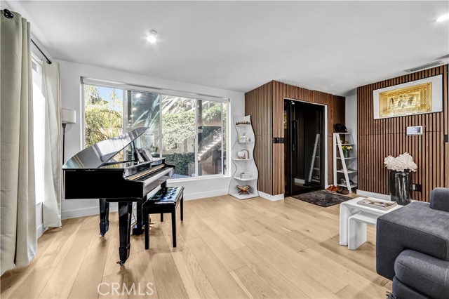 Detail Gallery Image 6 of 29 For 6672 Lakeridge Rd, Los Angeles,  CA 90068 - 3 Beds | 3 Baths