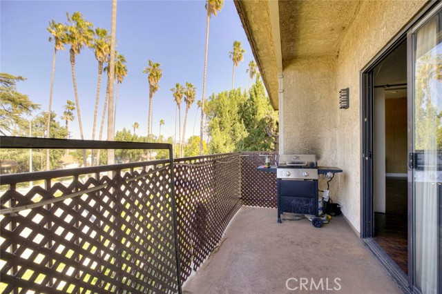 Detail Gallery Image 39 of 39 For 17522 Sherman Way #202,  Van Nuys,  CA 91406 - 2 Beds | 3 Baths