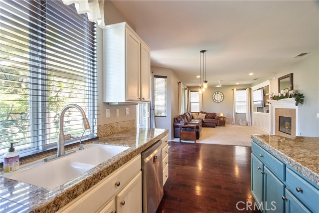 Detail Gallery Image 13 of 36 For 39883 S Creek Cir, Murrieta,  CA 92563 - 5 Beds | 3 Baths