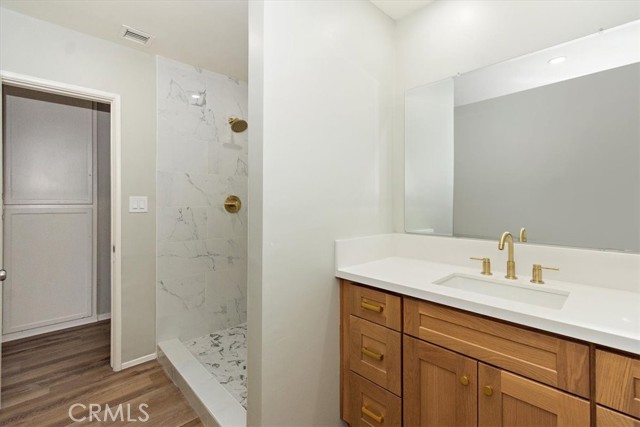 Detail Gallery Image 15 of 27 For 5242 Adenmoor Ave, Lakewood,  CA 90713 - 4 Beds | 2 Baths