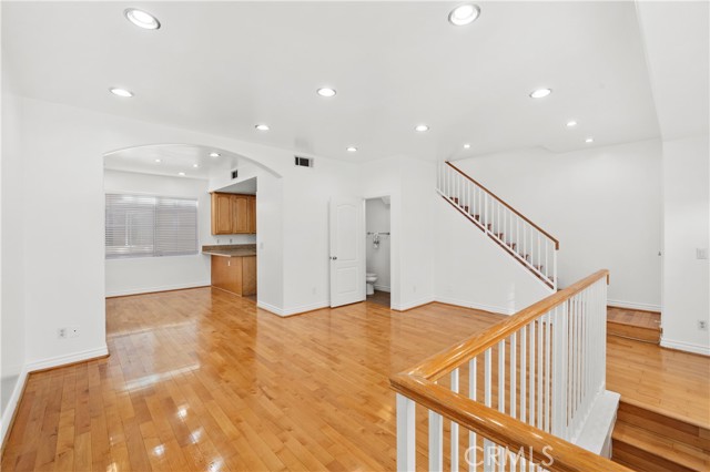 Detail Gallery Image 33 of 39 For 4838 Elmwood #7,  Los Angeles,  CA 90004 - 3 Beds | 3 Baths