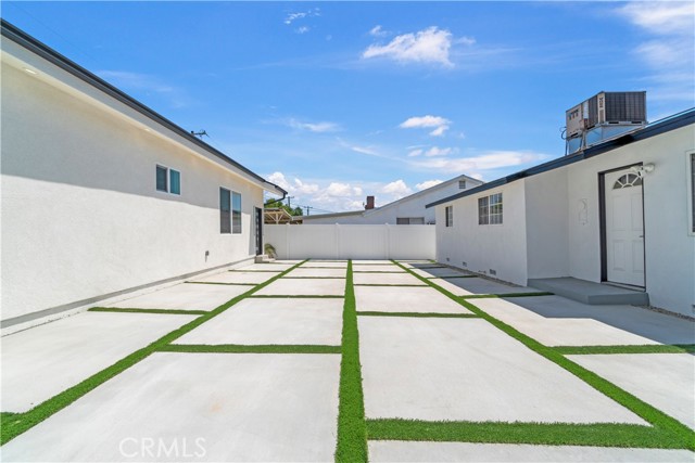 Detail Gallery Image 4 of 18 For 7658 Lemp Ave, North Hollywood,  CA 91605 - 3 Beds | 1/1 Baths