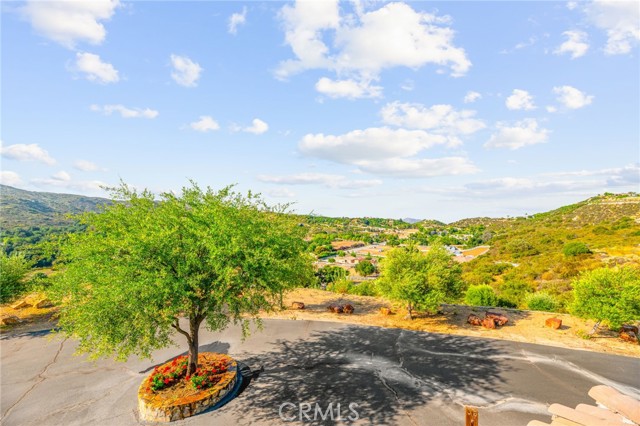 37654 Calle De Lobo, Murrieta CA: https://media.crmls.org/medias/f6582e56-4436-4a7b-ac93-6bdc829f3720.jpg