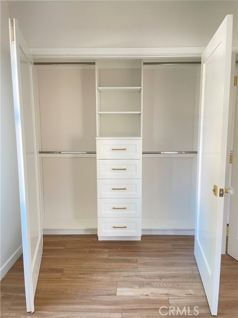 8006 Bleriot Avenue, Los Angeles CA: https://media.crmls.org/medias/f6584d0e-35d8-4cd8-8098-36e55c062fac.jpg