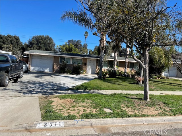 3871 Manchester Pl, Riverside, CA 92503