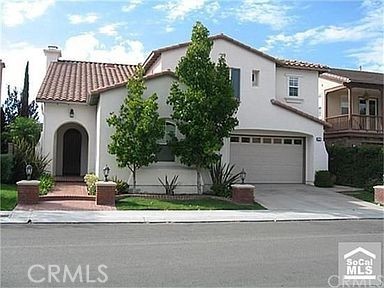 17 Douglas Drive Coto de Caza, California Luxury living in Coto de Caza,Two story ceiling in entry and living room -dining room. Downstairs has romantic master bedroom suite, with walk in closet and spa like bath. Main floor office and private guest room. 2 bedrooms and large bonus upstairs with Jack and Jill bath. Panoramic view of oak trees and beautiful sunset views. Turn key
