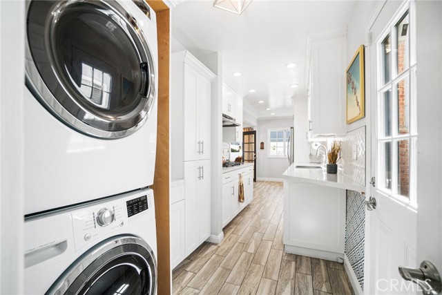Detail Gallery Image 21 of 45 For 1742 Dixon St, Redondo Beach,  CA 90278 - 3 Beds | 2 Baths