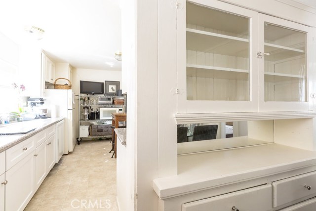 205 Lucia Avenue, Redondo Beach, California 90277, 7 Bedrooms Bedrooms, ,3 BathroomsBathrooms,Residential,Sold,Lucia,SB17052115