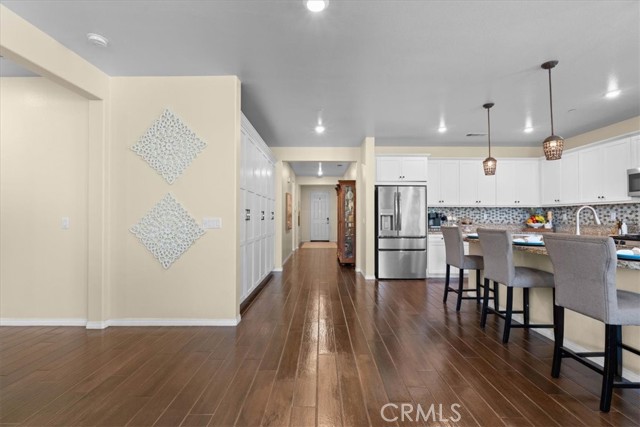 3937 Scarlet Oak Court, San Bernardino CA: https://media.crmls.org/medias/f65c154e-fb30-473c-be83-9e9de6f3b19c.jpg