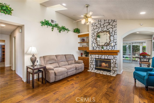 Detail Gallery Image 5 of 31 For 1507 Sequoia Dr, Beaumont,  CA 92223 - 3 Beds | 2 Baths