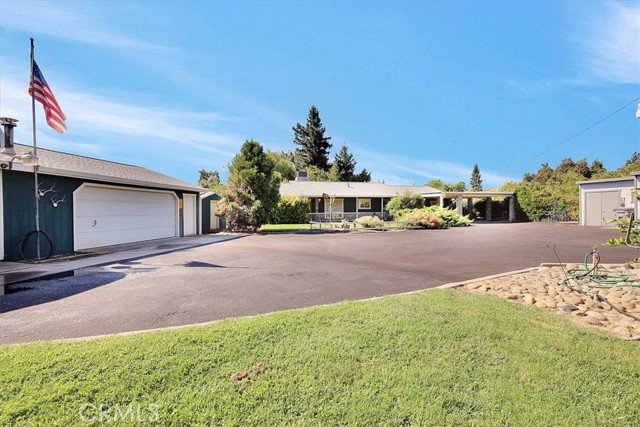 152 E Gridley Road, Gridley CA: https://media.crmls.org/medias/f65d7d87-0dda-4e5d-aa21-dc7db9a1a234.jpg