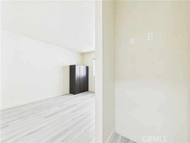 8457 Langdon, North Hills CA: https://media.crmls.org/medias/f65ee045-df12-463e-82ff-9dcdbb265cb1.jpg