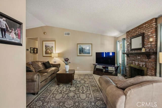 Detail Gallery Image 17 of 47 For 281 Jessica, Lake Elsinore,  CA 92530 - 3 Beds | 2 Baths