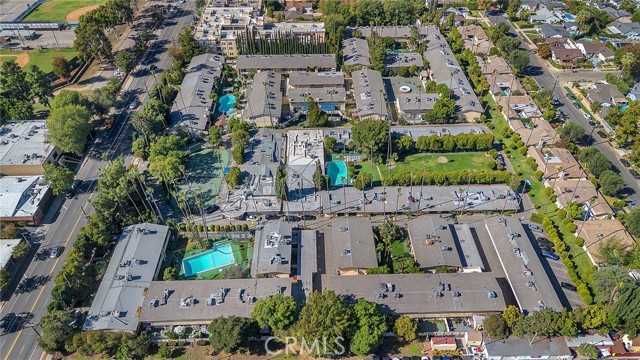 Detail Gallery Image 7 of 8 For 14243 Magnolia, Sherman Oaks,  CA 91423 - 2 Beds | 2 Baths