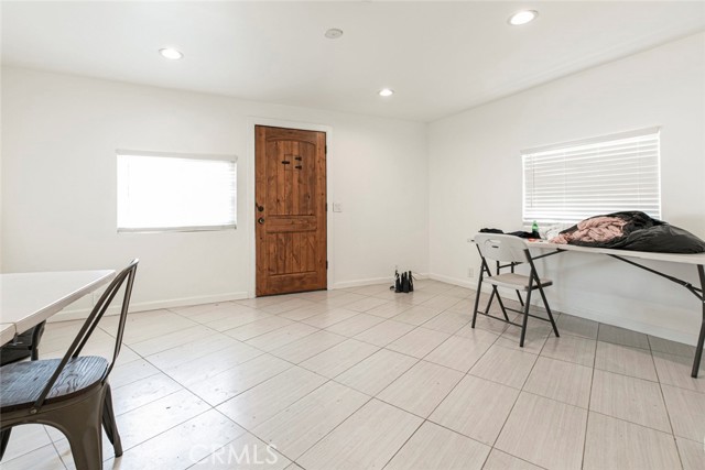 10265 Strathern Street, Sun Valley CA: https://media.crmls.org/medias/f65f6171-93d7-4d6b-822e-45a4aee3a957.jpg