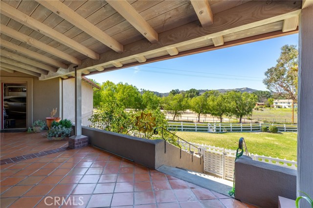43991 John Warner Road, Temecula CA: https://media.crmls.org/medias/f661bea7-c11d-4a8f-b956-3ffa5b2262cc.jpg